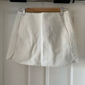 Topshop hemmed white skirt - size 6 NWT